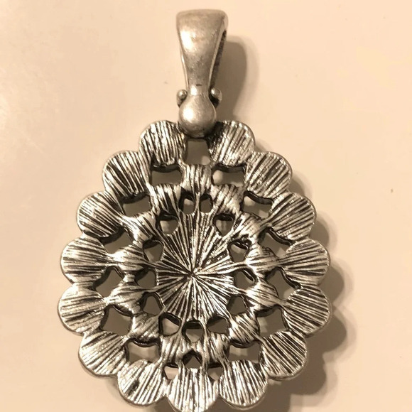 Premiere Designs Pendant - Picture 2 of 2